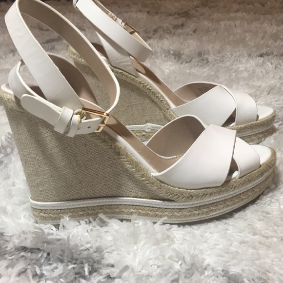 Aldo white wedges - Picture 2 of 2